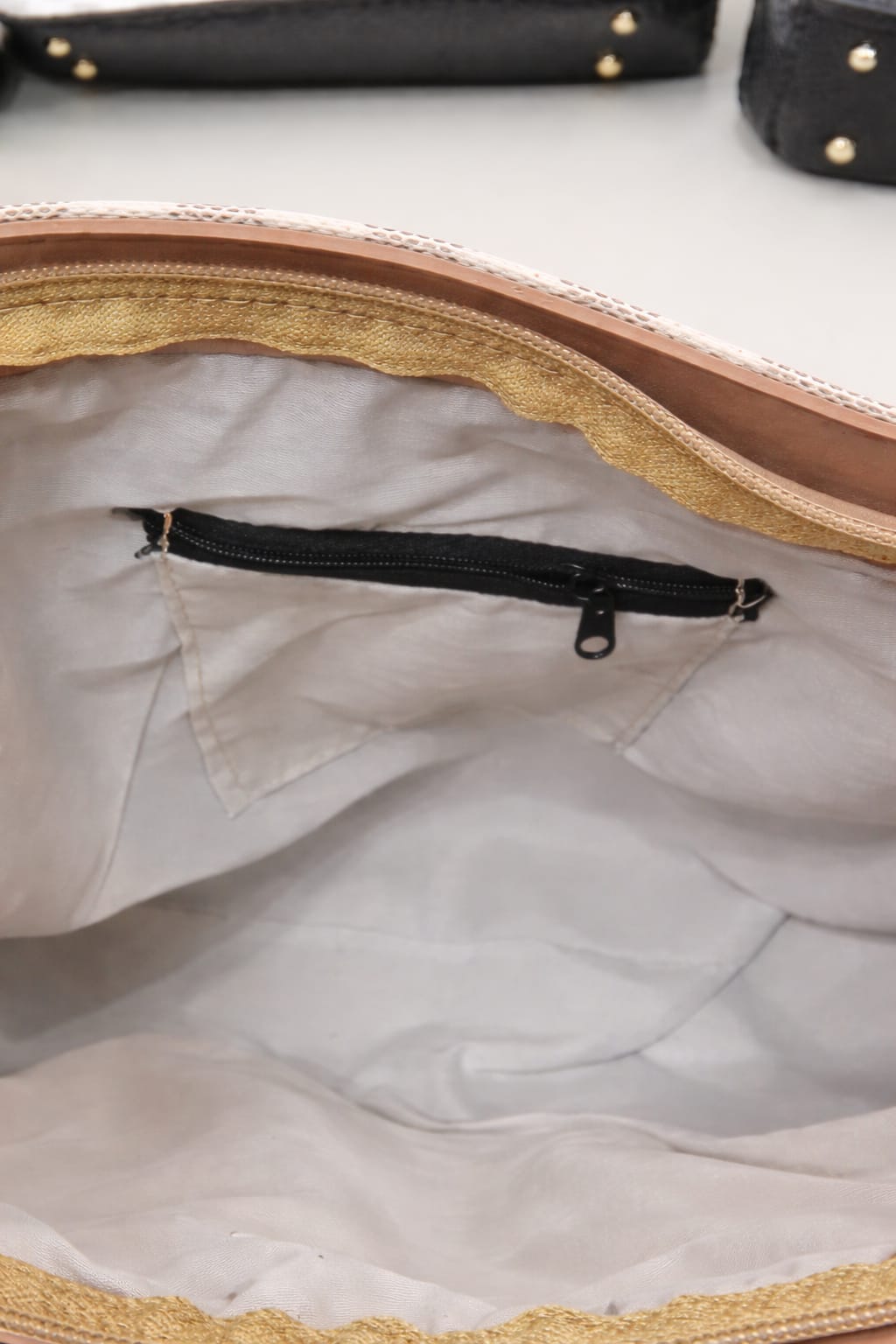 Iconic Chik Handbag White
