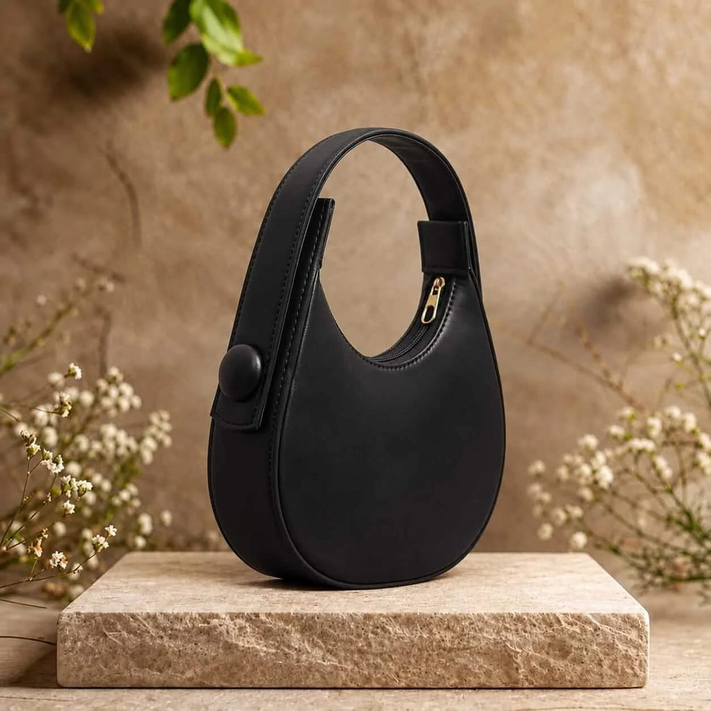 Elara Hobo- Black